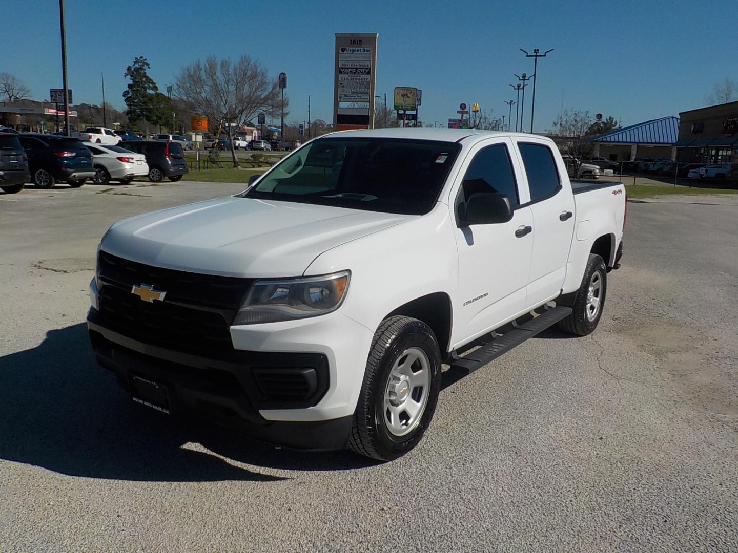 2022 White /Black Chevrolet Colorado (1GCGTBEN2N1) , Automatic transmission, located at 1617 W Church Street, Livingston, TX, 77351, (936) 327-3600, 30.710995, -94.951157 - Good miles! Great 4X4!! ONE OWNER!! - Photo#3